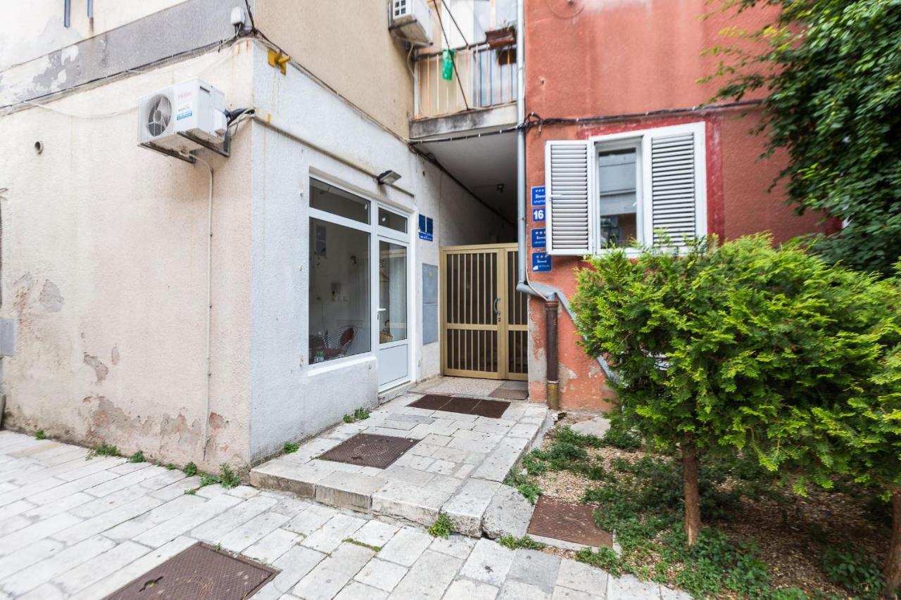 זאדאר Karla'S Exclusive Central Apartment מראה חיצוני תמונה